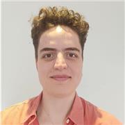 Profesor de Inglés con 1 año de experiencia impartiendo clases online para adultos y estudiantes.